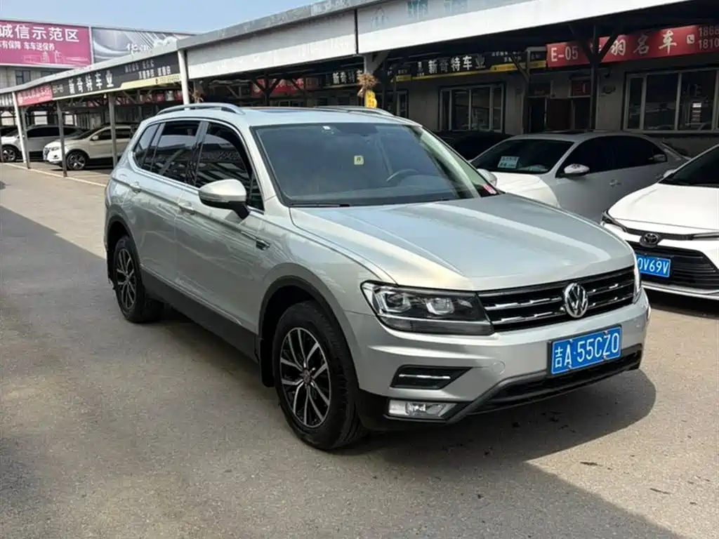Volkswagen Tiguan L 2017 330TSI Automatic 2WD Luxury Edition фото 2