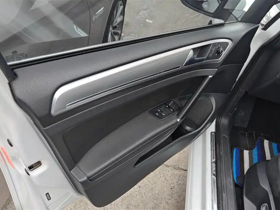 Volkswagen Golf 2018 230TSI Automatic Comfort фото 7