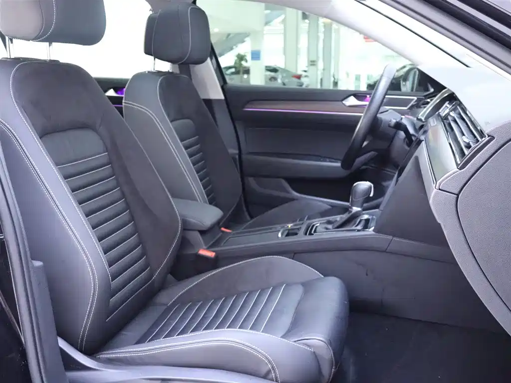 Volkswagen Magotan 2020 330TSI DSG Leading фото 20