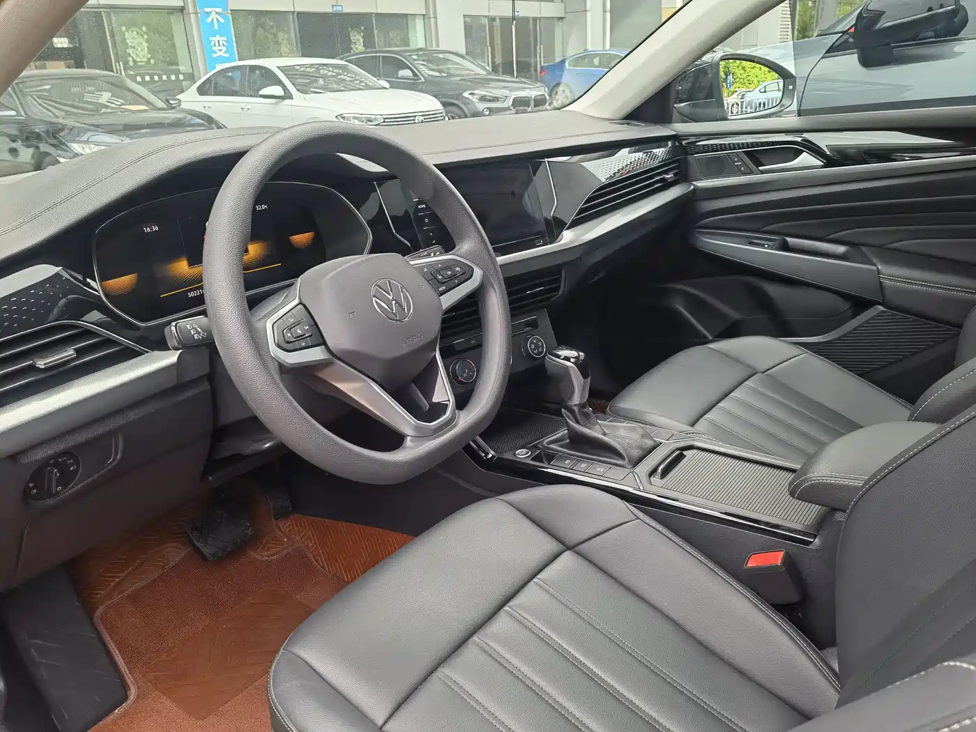 Volkswagen Passat 2024 280TSI Elite Edition фото 8