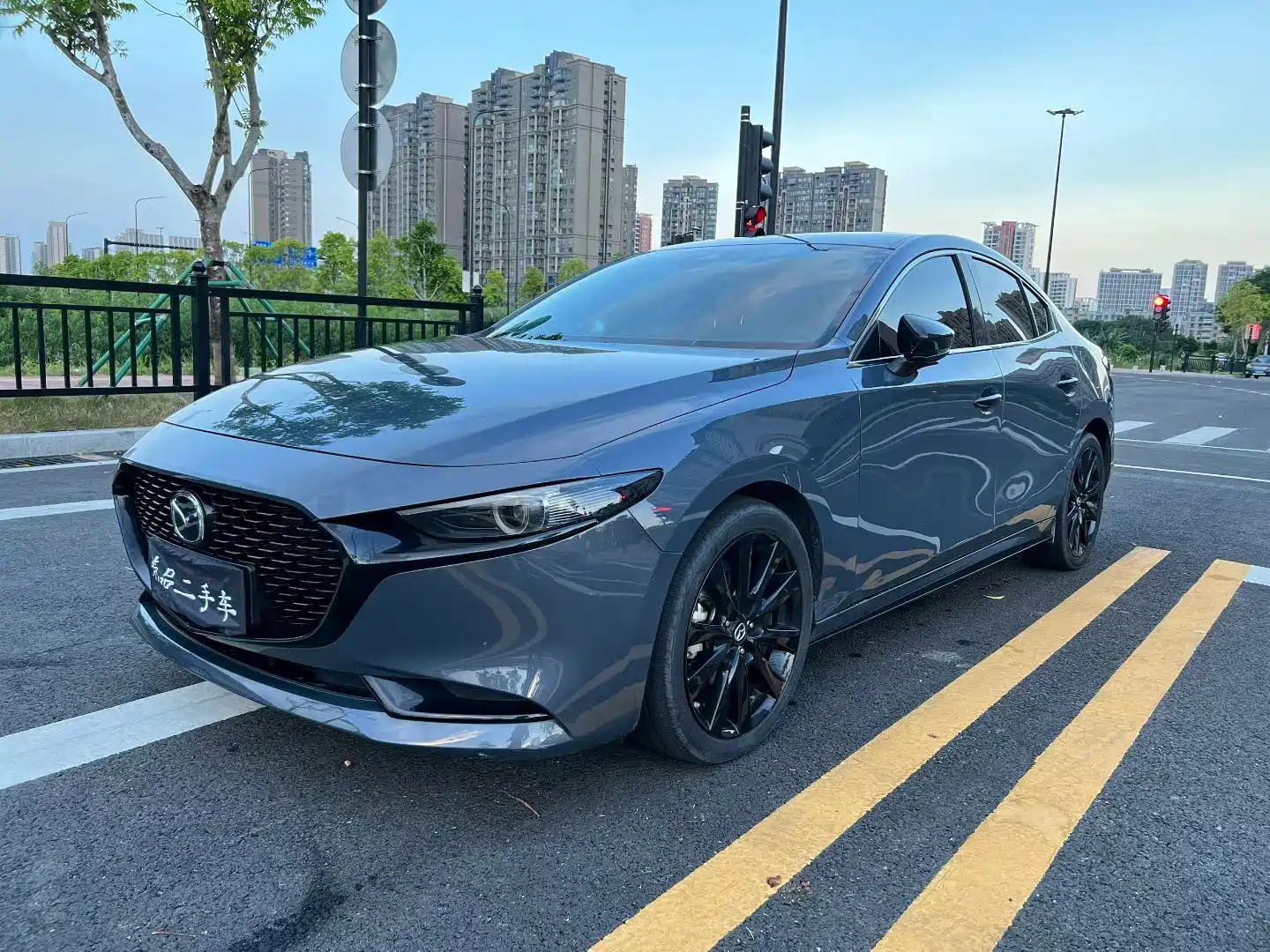Photo 1 - Mazda Mazda 3