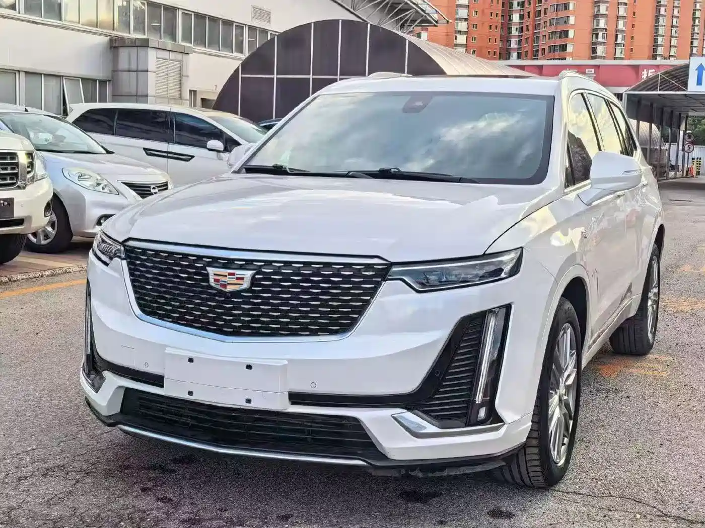 CADILLAC XT6