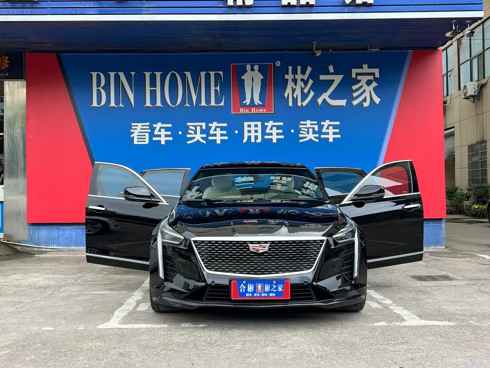 Фото 12 - Cadillac CT6