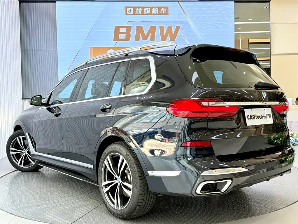 BMW X7 2022 xDrive40i Exclusive M Sport Package фото 4