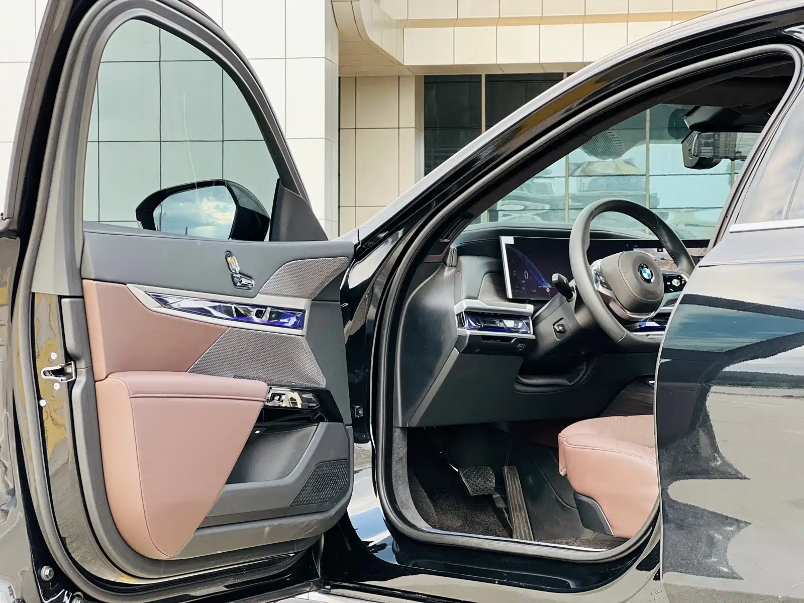 Фото 4 - BMW 7 Series