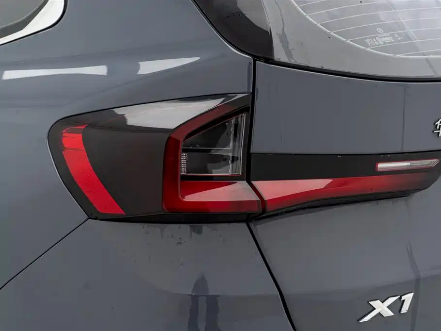 BMW X1 2023 sDrive25Li X Design Package фото 13