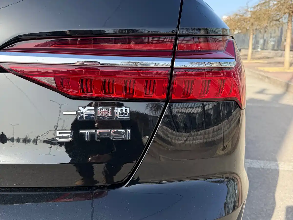 Audi A6L 2022 45 TFSI Premium Dynamic фото 42