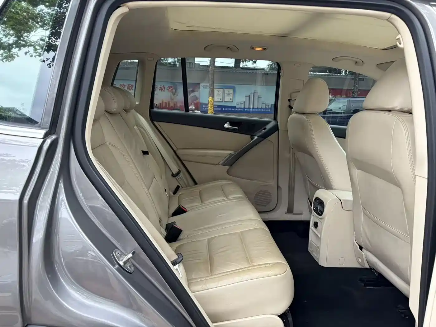 Volkswagen Tiguan 2010 1.8TSI Automatic 2WD Urban фото 11