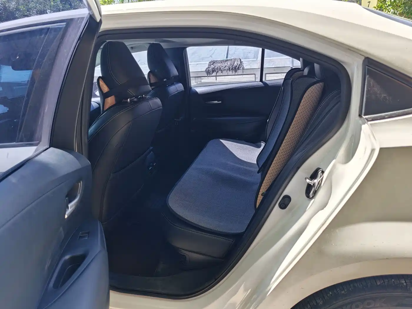 Toyota Corolla 2023 1.8L Smart Hybrid Dual Engine Elite Edition фото 5