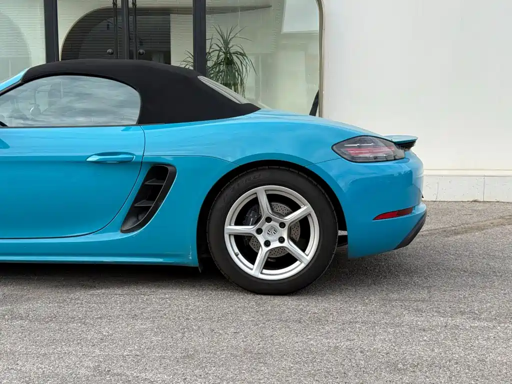 Фото 8 - Porsche 718