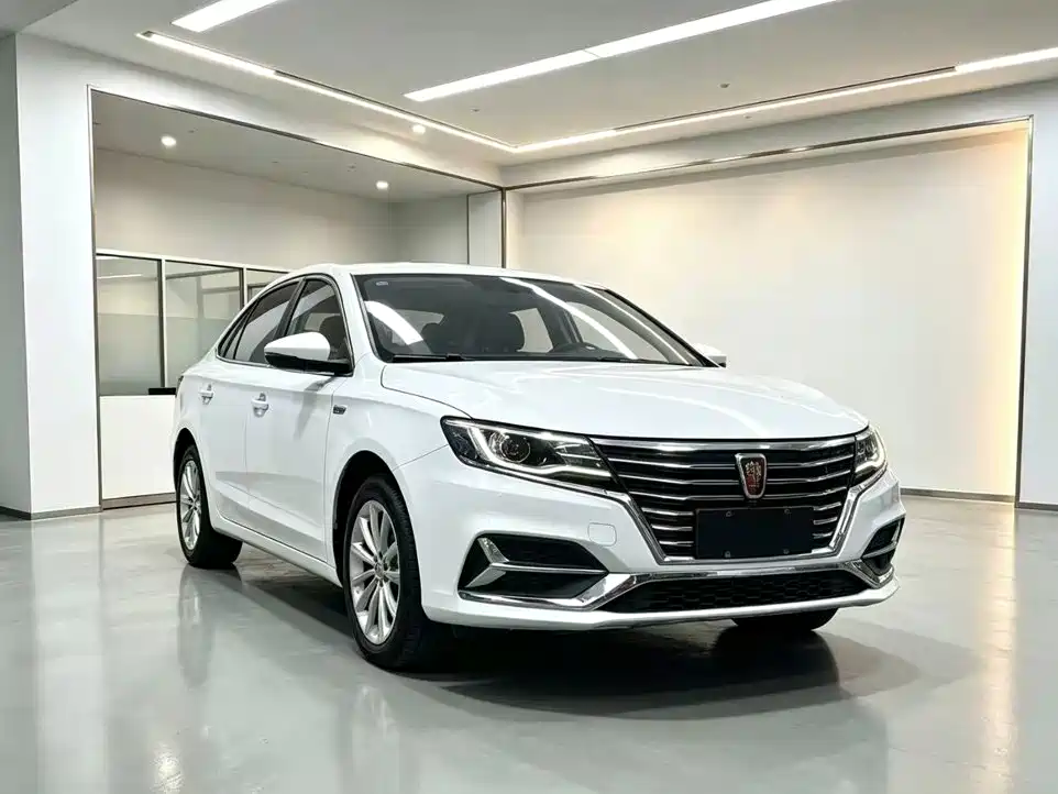 Roewe i6 2020 2020 PLUS 1.6L CVT 4G Connected Glory Holographic Edition