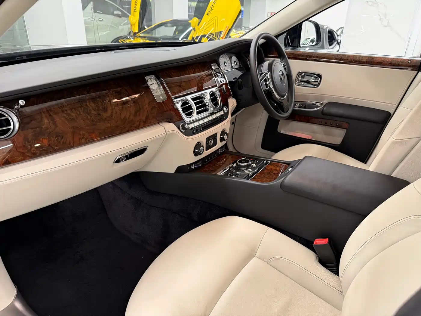 Photo 9 - Rolls-Royce Ghost