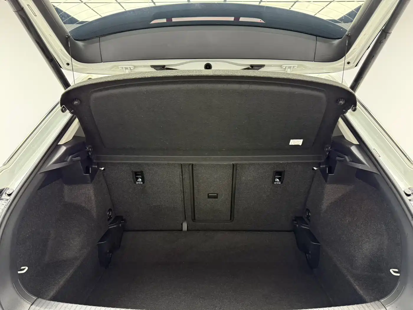 VOLKSWAGEN T ROC EXPLORING SONGS