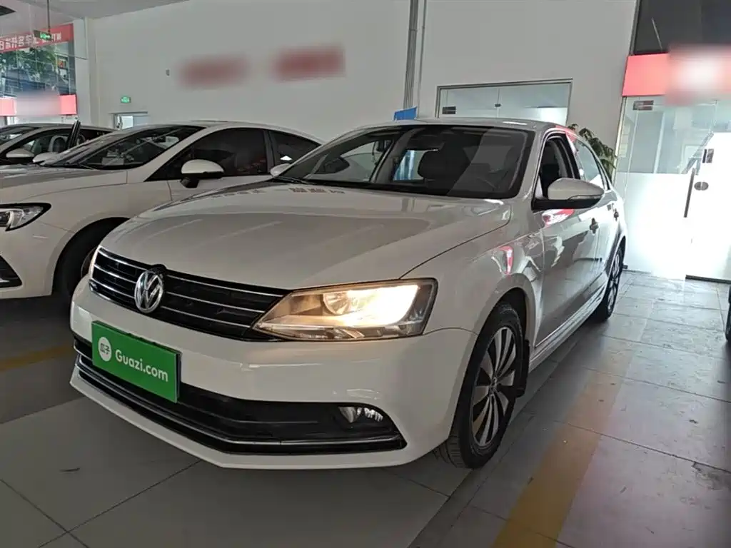 Volkswagen Sagitar 2018 1.6L Automatic Comfort фото 2