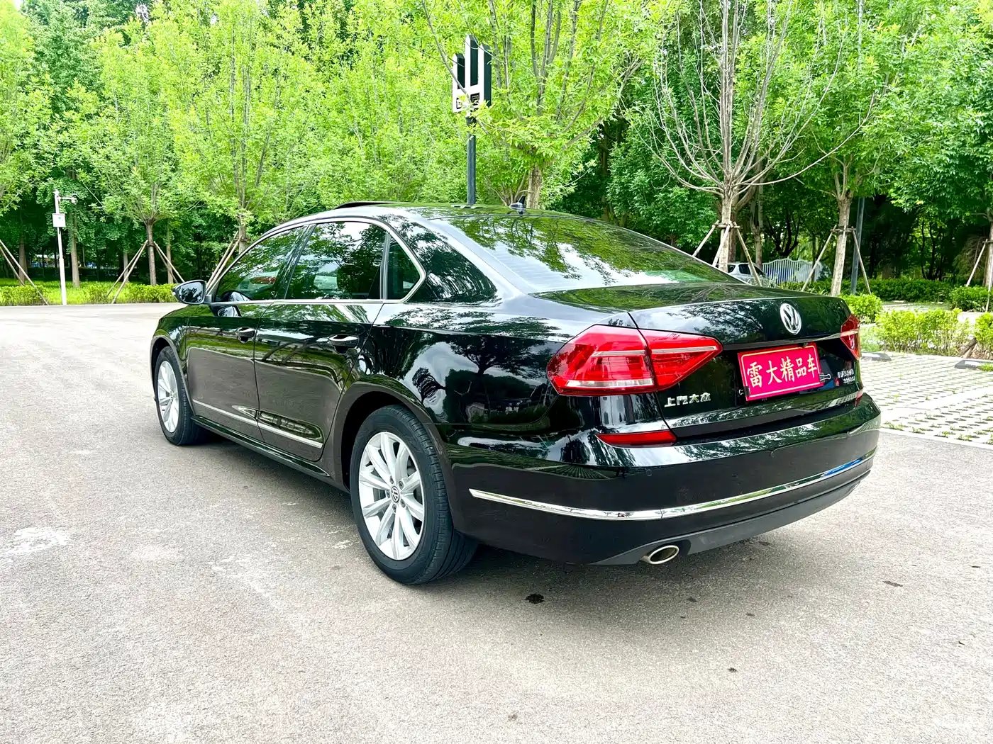 Volkswagen Passat 2017 330TSI DSG Prestige фото 7