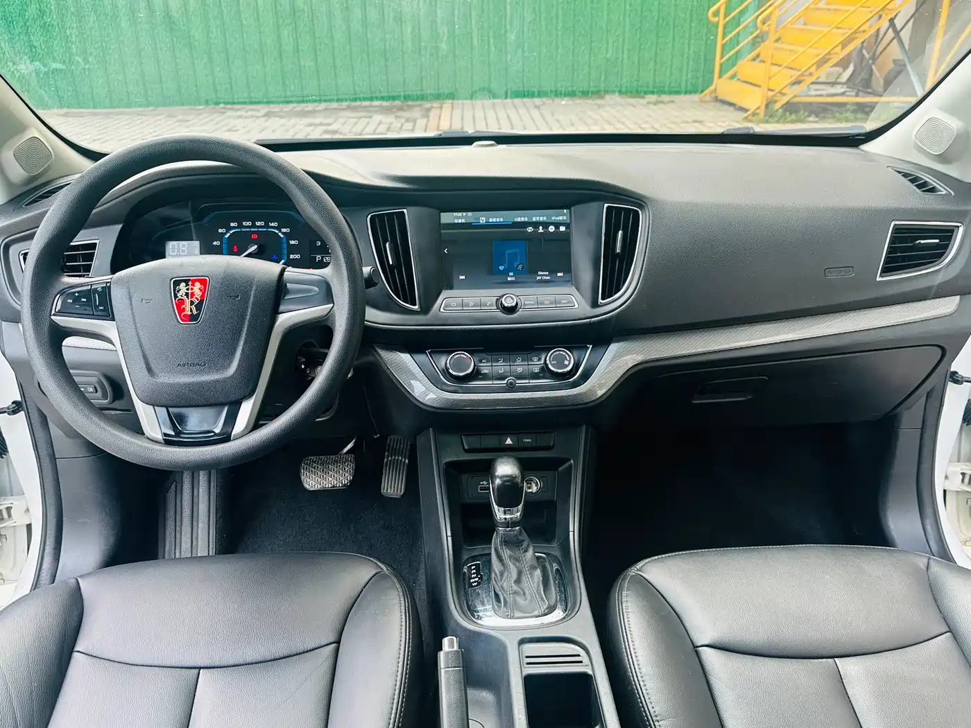 Roewe 360 2016 2016 1.5L Automatic Smart Screen Edition