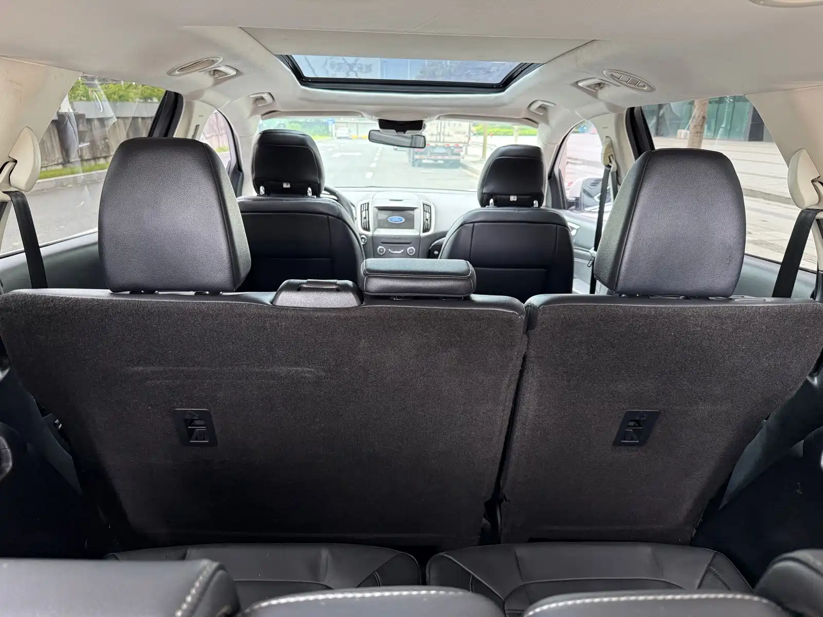 Фото 38 - Ford Edge