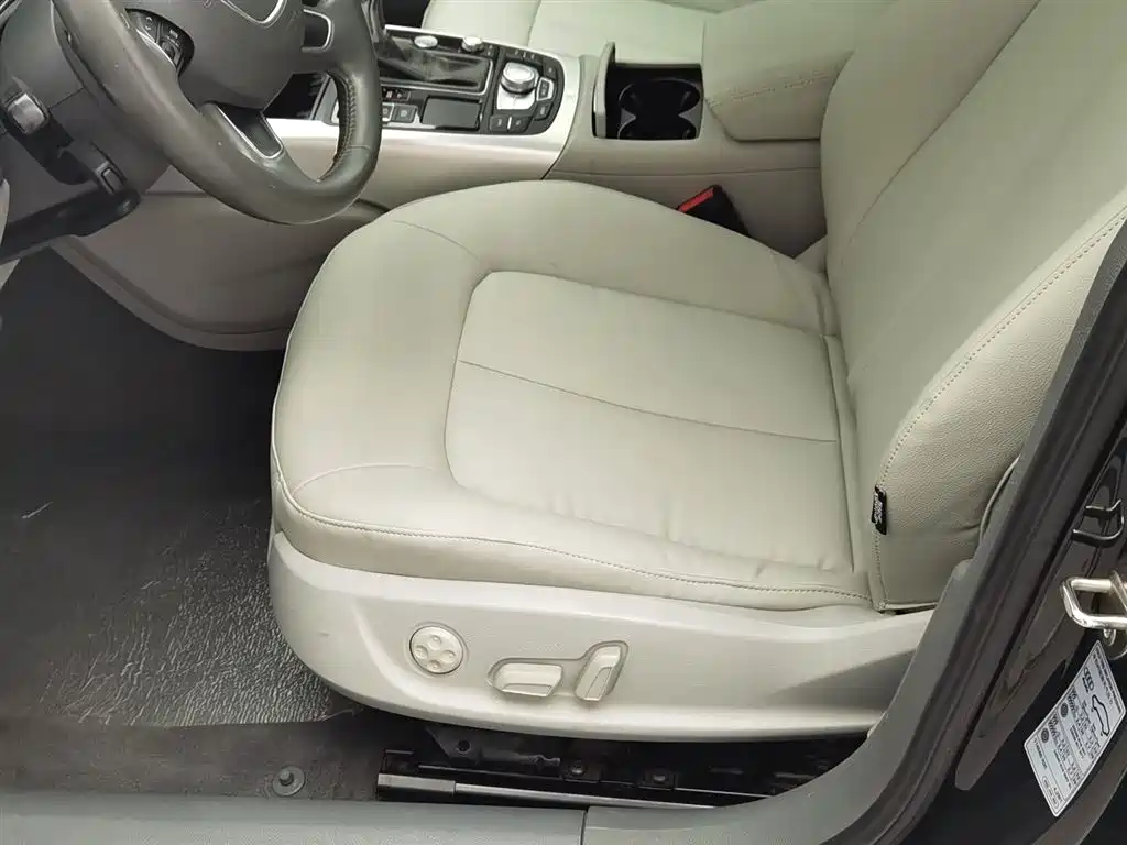 Audi A6L 2012 TFSI Standard фото 20