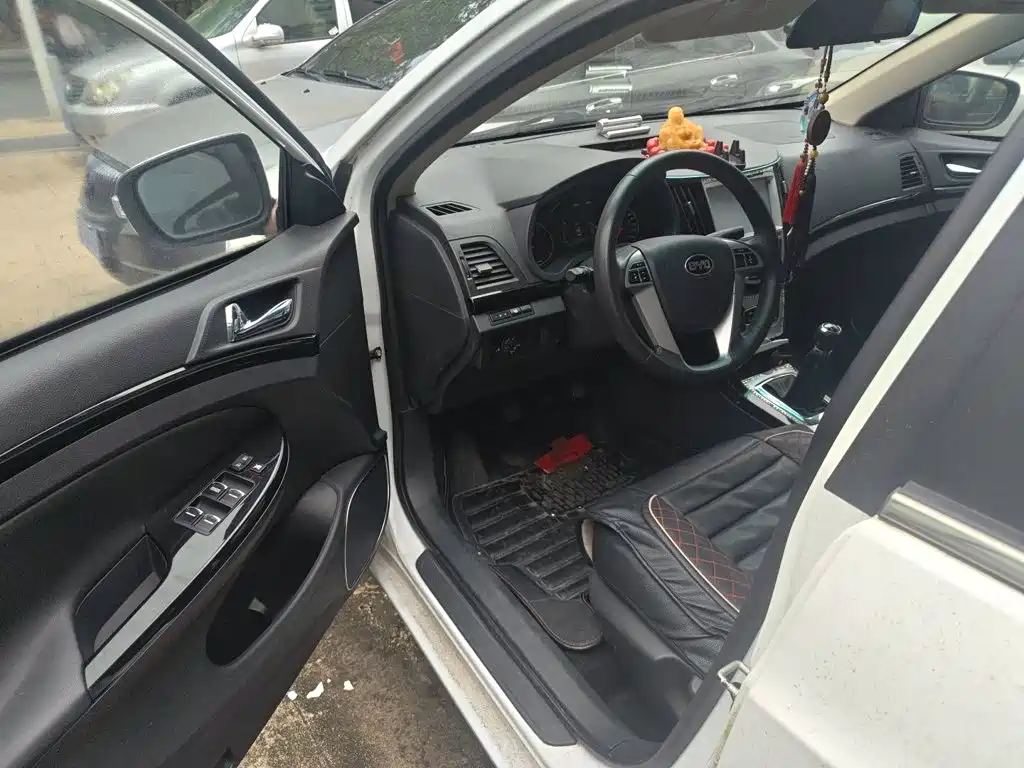 BYD Surui 2014 2014 Model 1.5L Manual Comfort