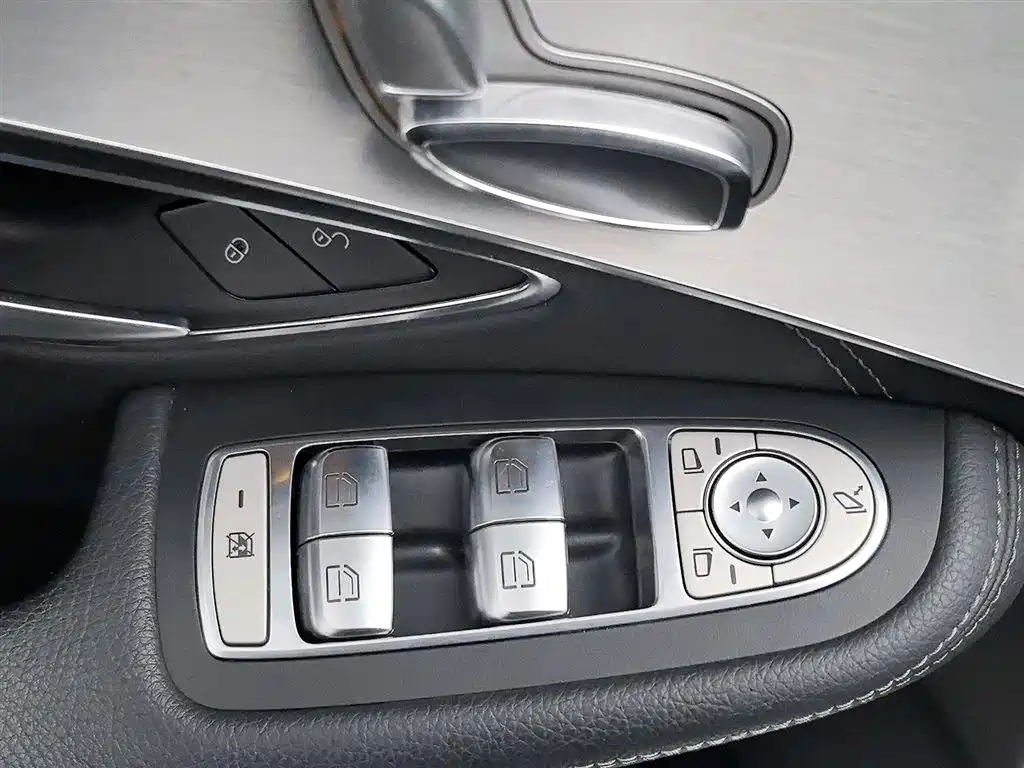 Mercedes-Benz GLC 2016 GLC 200 4MATIC фото 9