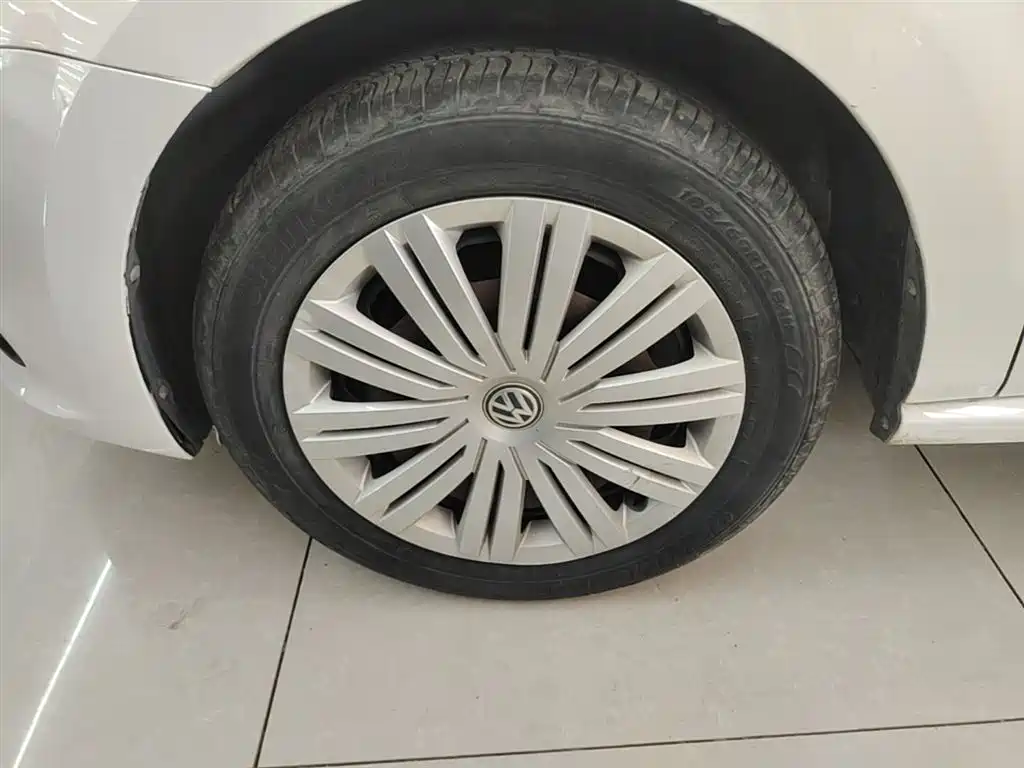 Volkswagen Polo 2016 1.6L Automatic Comfort фото 23