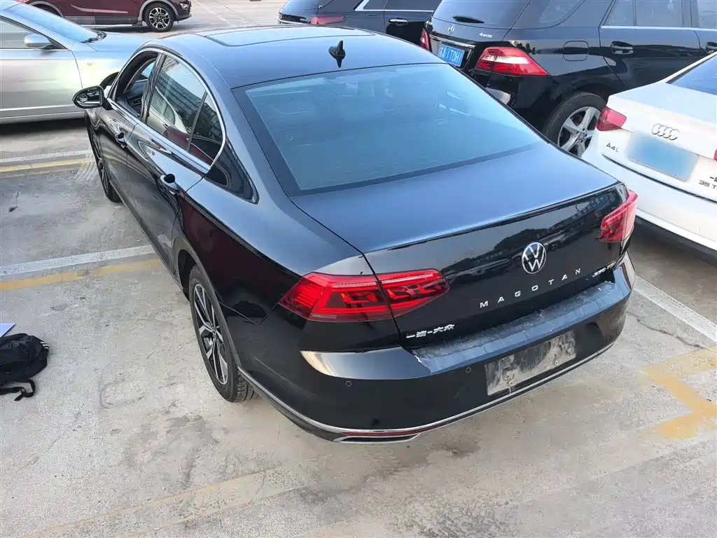 Volkswagen Magotan 2020 330TSI DSG Leading фото 23