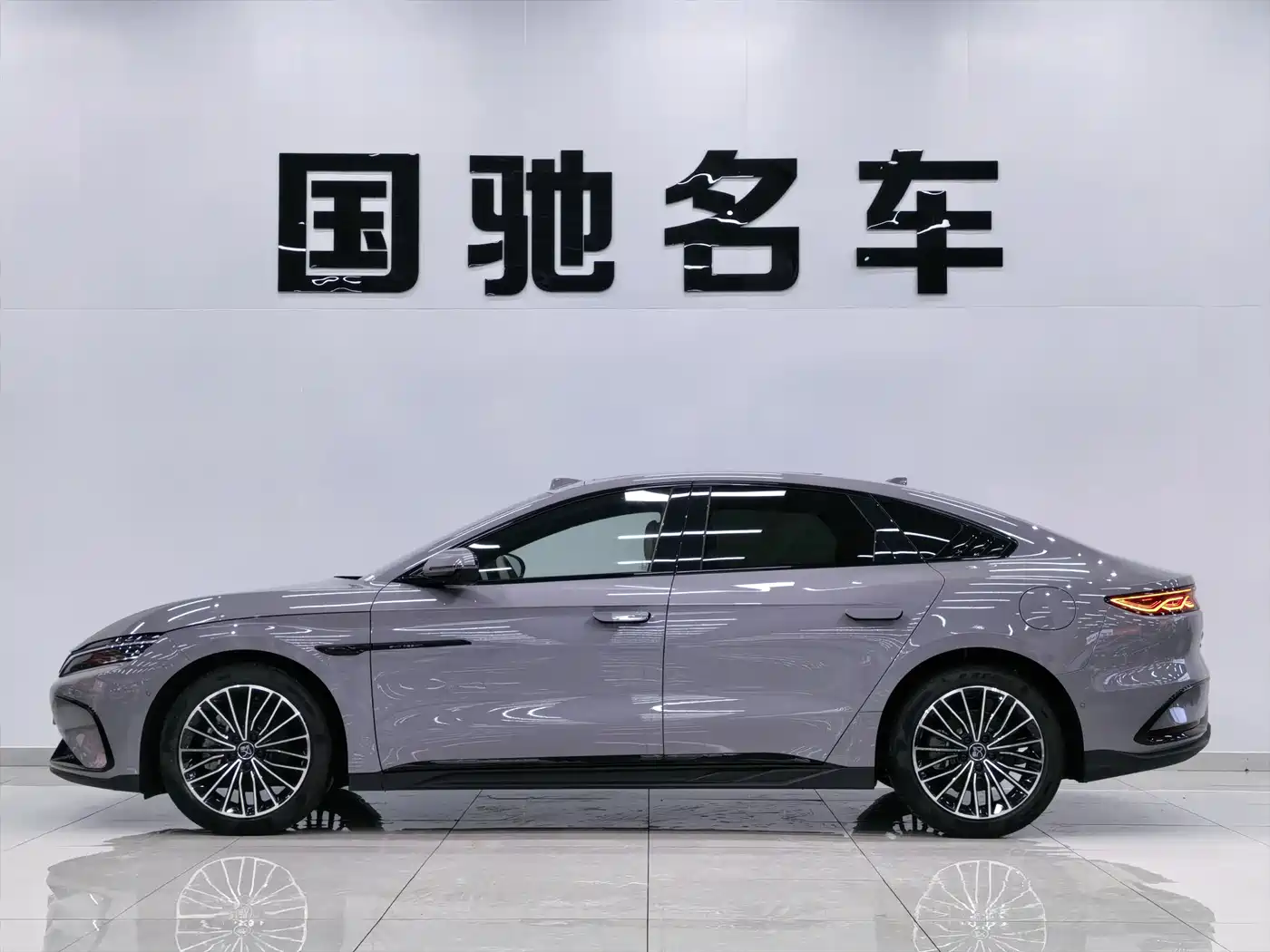 BYD Han 2025 DM-i 125KM LiDAR Smart Driving фото 3