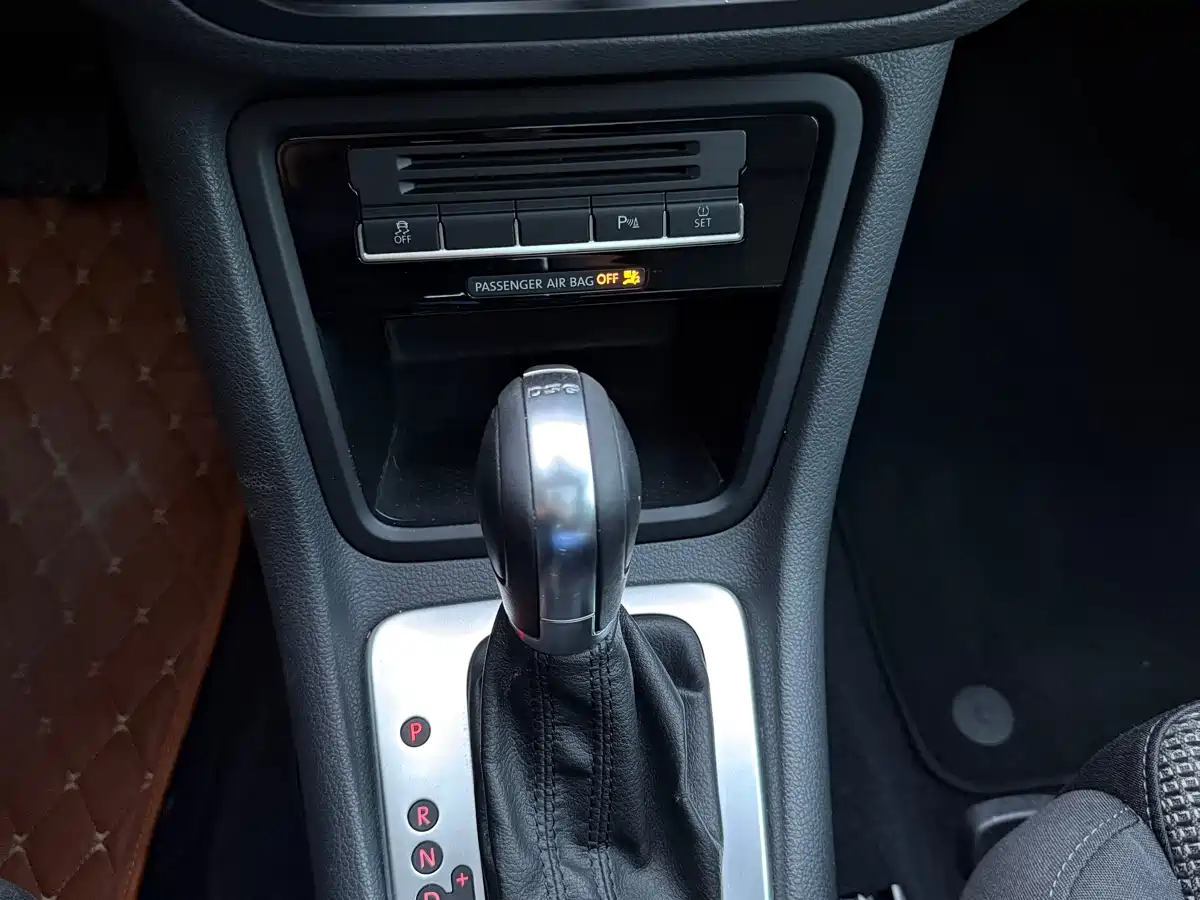 Volkswagen Sharan 2015 1.8TSI Comfort фото 10
