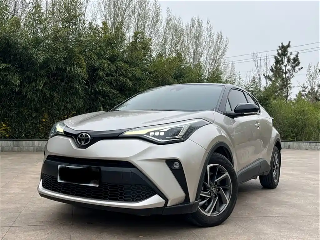 Toyota C-HR 2021 2.0L Luxury Edition фото 2