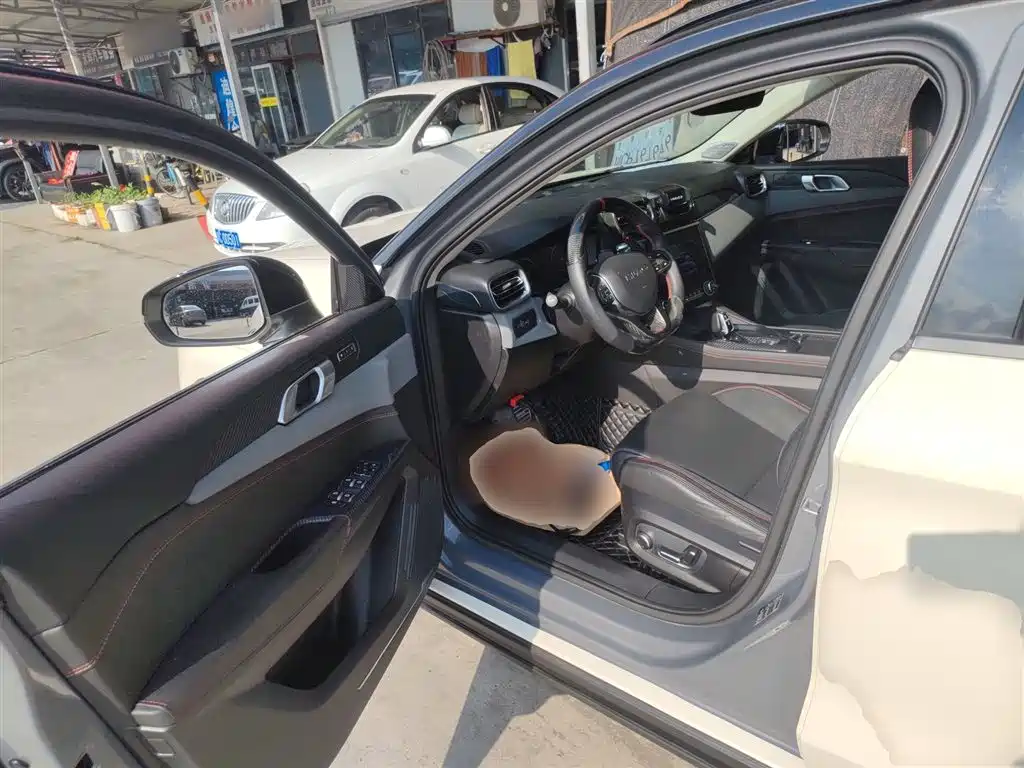 Lynk & Co 02 2018 1.5T DCT 2WD Power Pro Edition China V фото 16