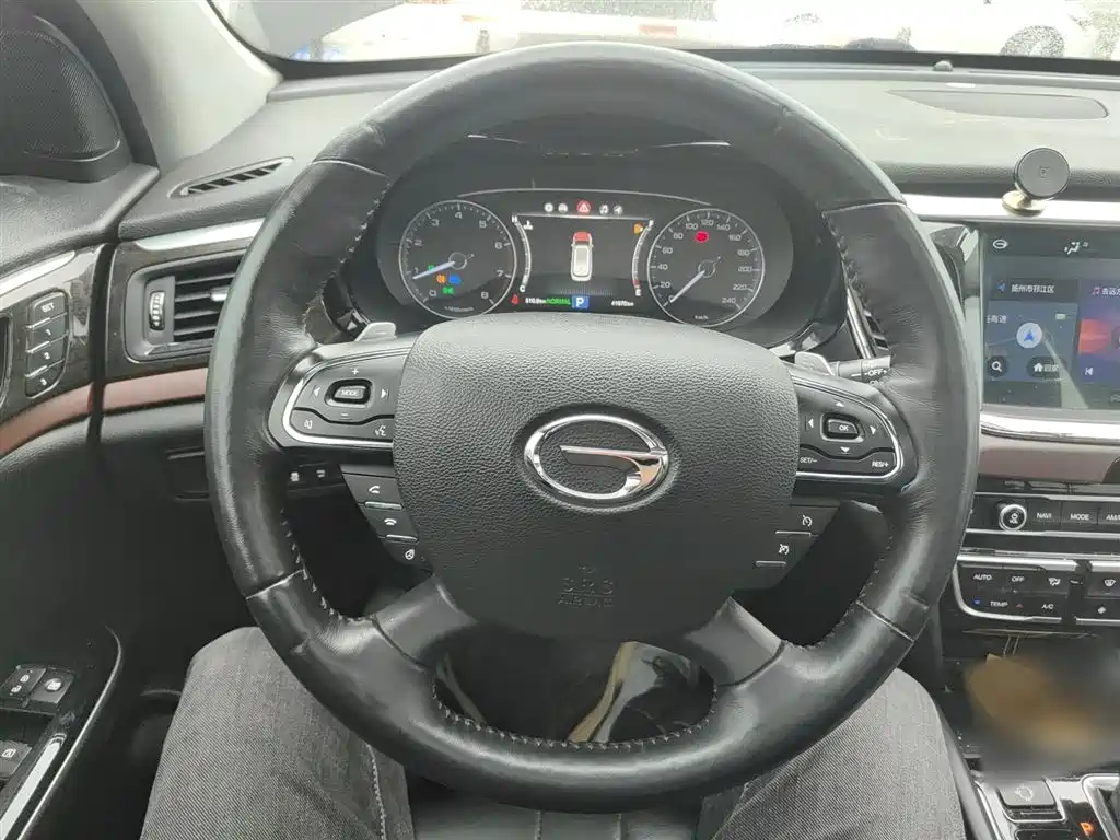 GAC Trumpchi Trumpchi GS8 2017 320T 2WD Luxury Smart Connect (7-seater) фото 4