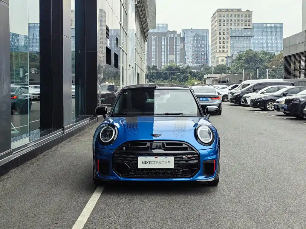 2025 MINI JCW