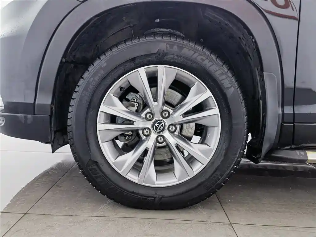 Toyota Highlander 2017 2.0T 2WD Elite 5-Seater фото 17