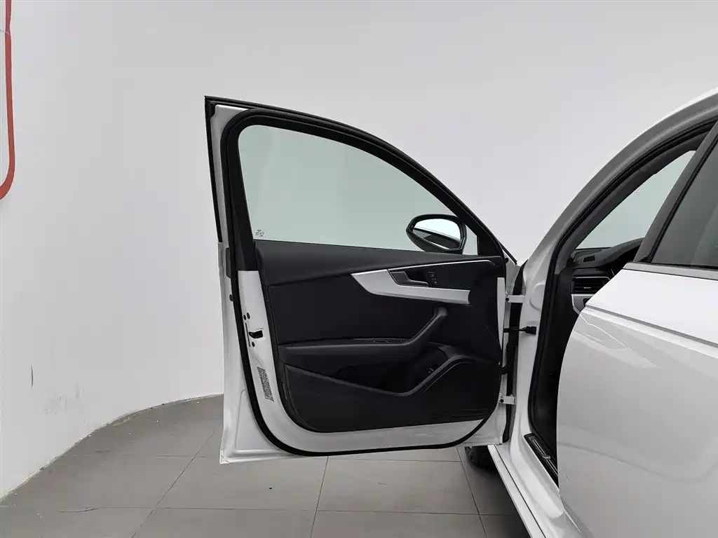 Audi A4L 2019 40 TFSI Fashion (China V) фото 8