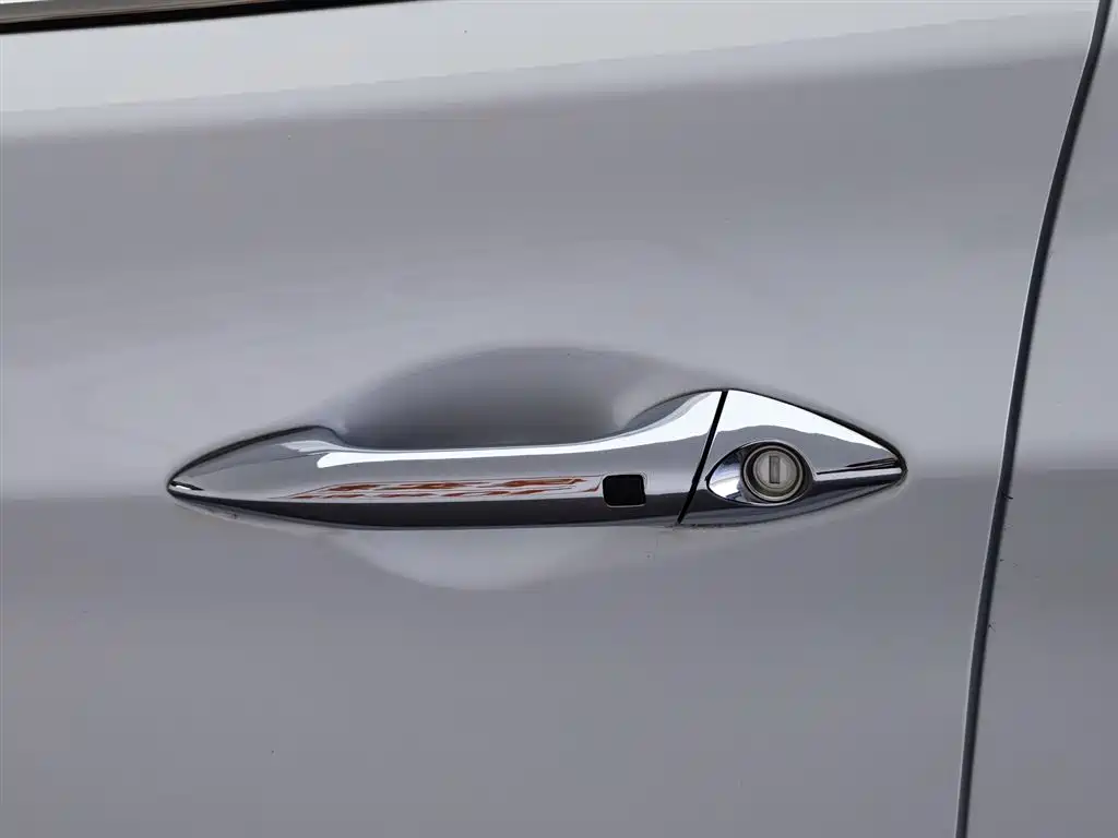 Hyundai Langdong 2016 1.6L Manual Premium Edition фото 18