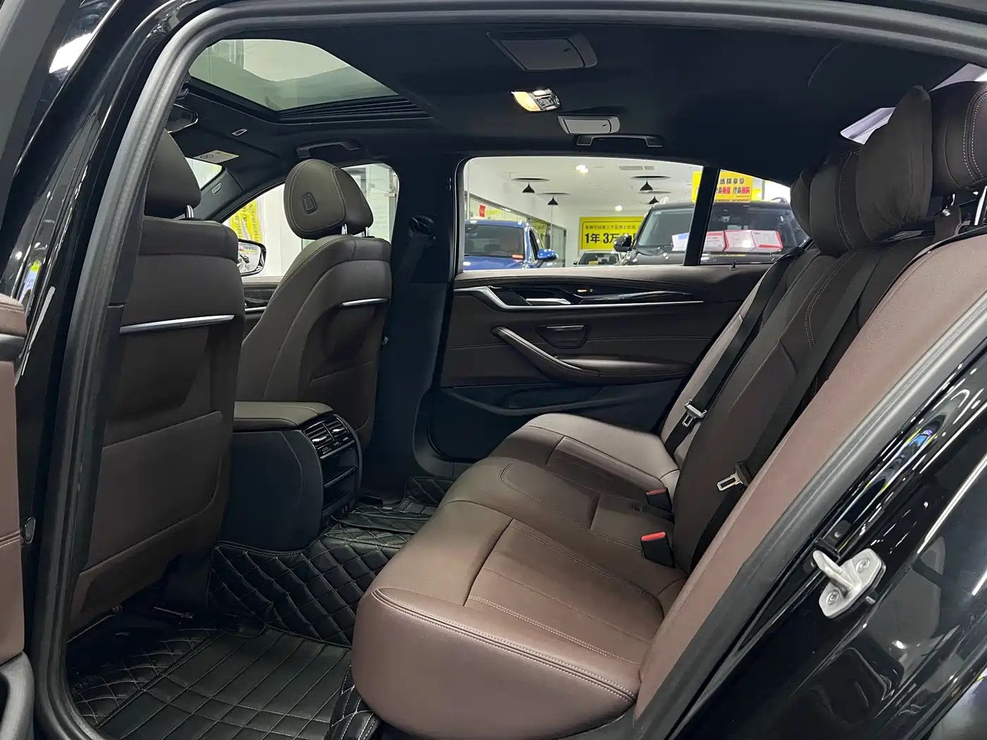 BMW 5 Series 2020 525Li M Sport Package фото 23