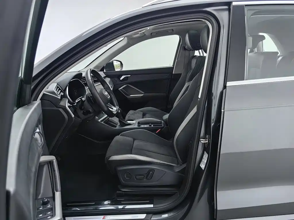 Фото 10 - Audi Q3
