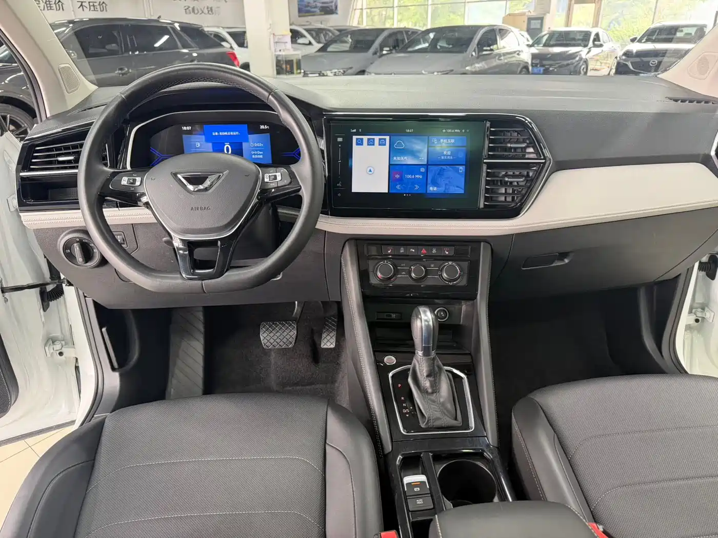 JETTA VS7
