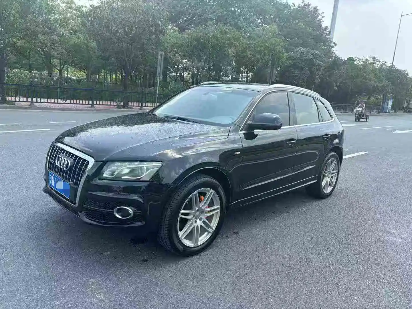 Photo 1 - Audi Q5 (Import)