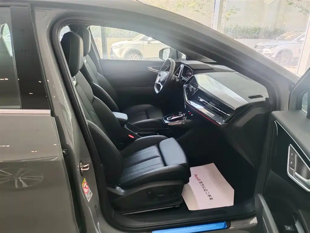 Audi Q4 e-tron 2024 40 e-tron Creation Edition фото 10