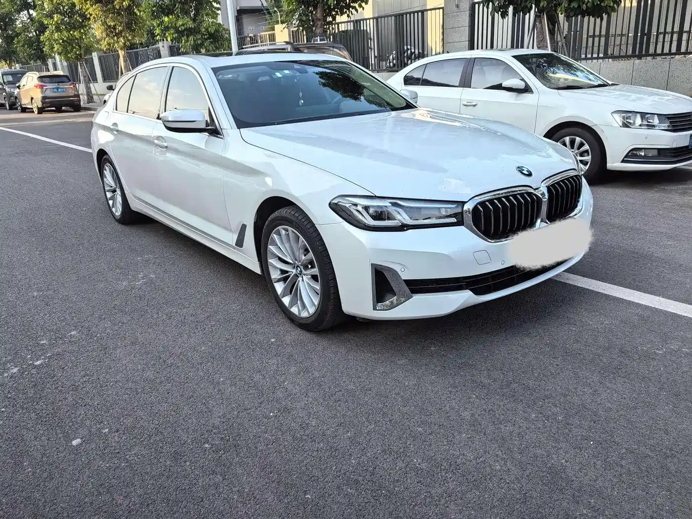 BMW 5 SERIES