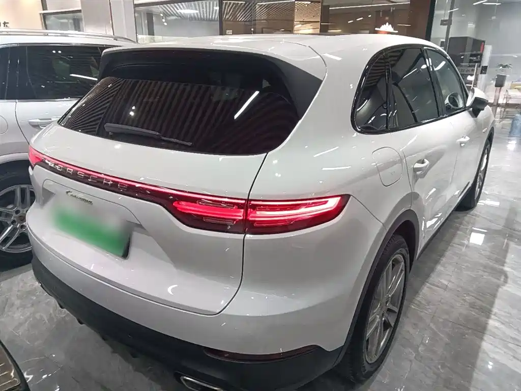 PORSCHE CAYENNE NEW ENERGY