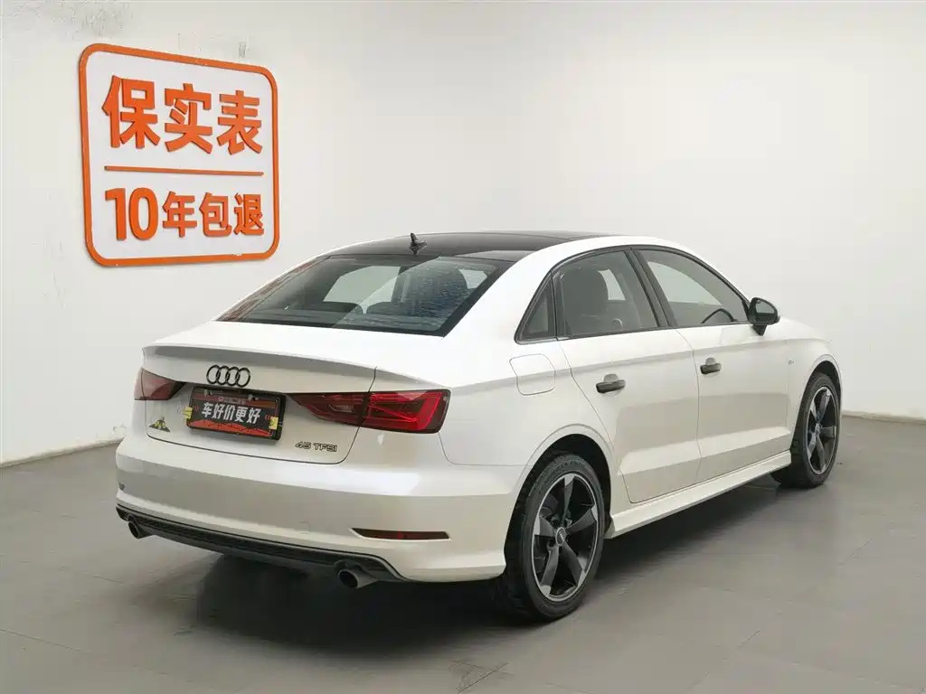 Audi A3 (Import) 2015 Limousine 45 TFSI S line Luxury фото 2