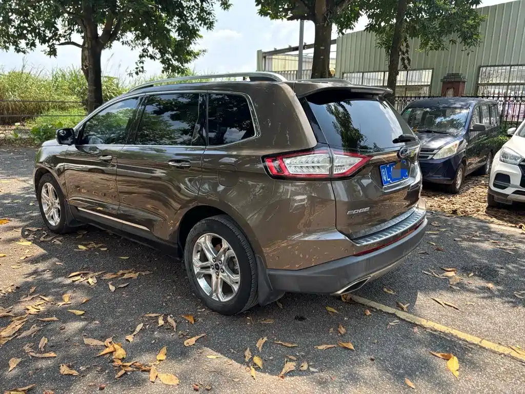 Ford Edge 2017 2016 EcoBoost 245 2WD Luxury 7-Seater
