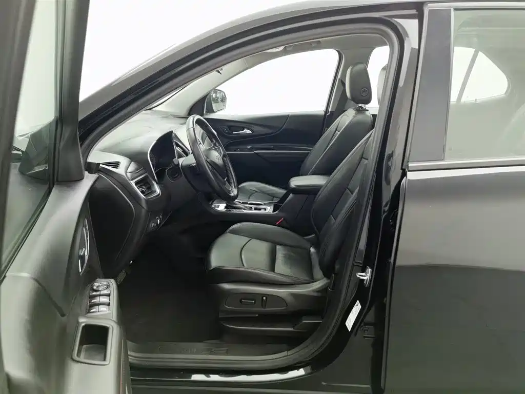 Chevrolet Equinox 2019 Redline 550T Automatic AWD Explorer RS Edition (China V) фото 10