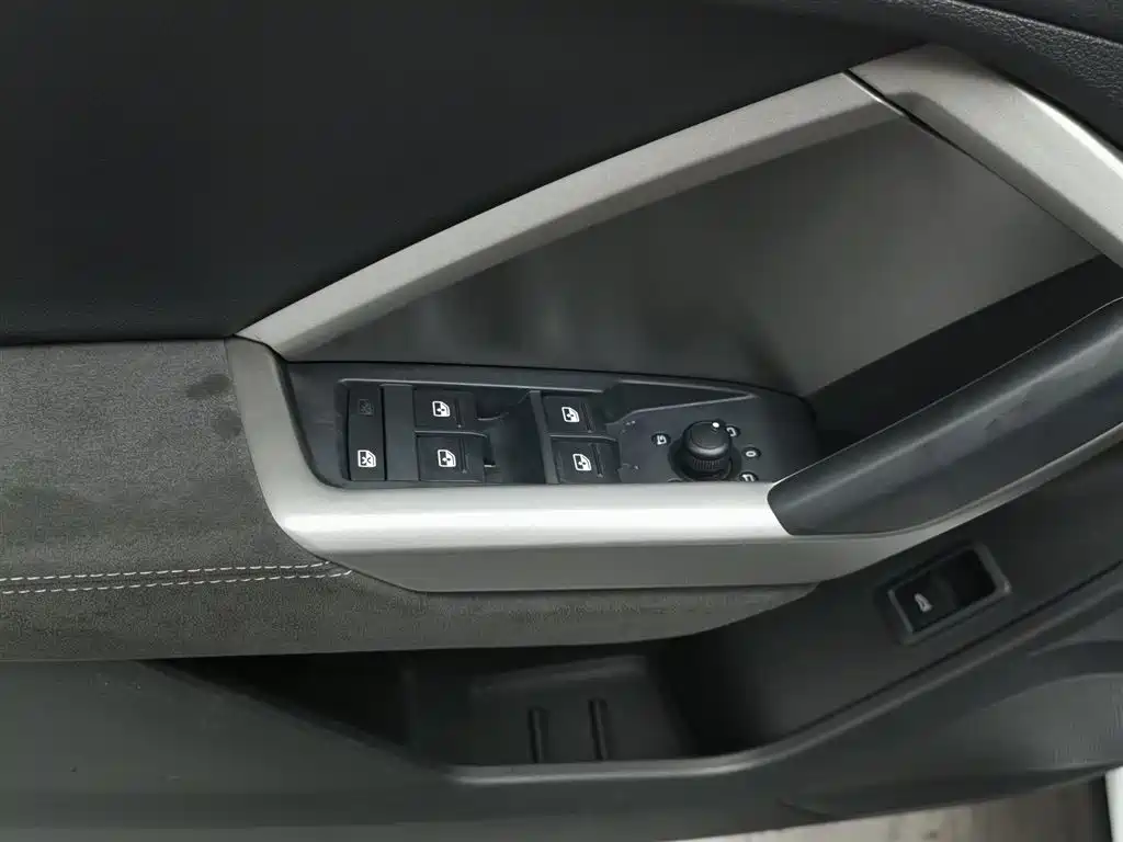Audi Q3 2020 35 TFSI Fashion Dynamic фото 9