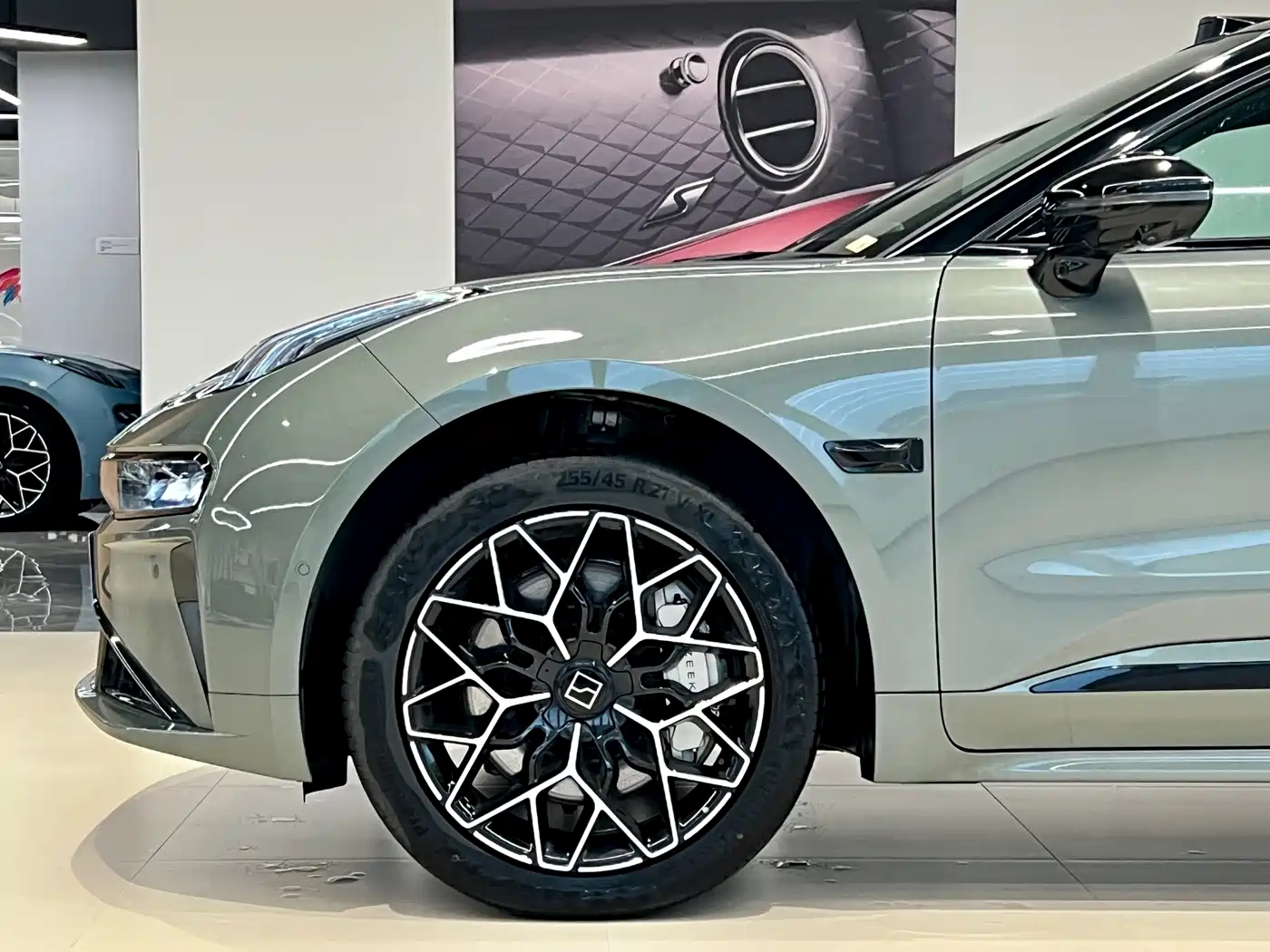 ZEEKR EXTREME KRYPTON 001