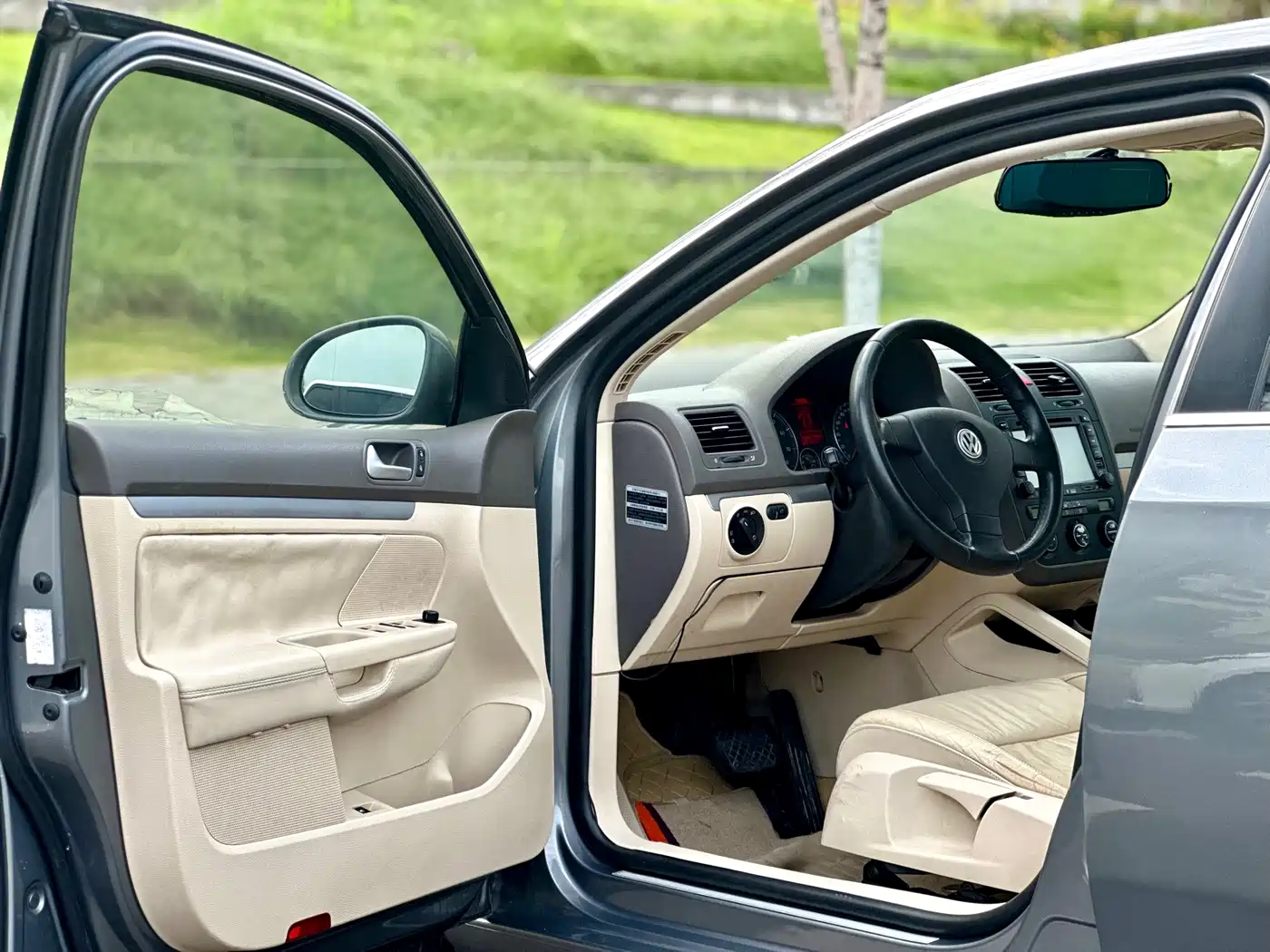 Volkswagen Sagitar 2010 1.4TSI Automatic Luxury фото 17