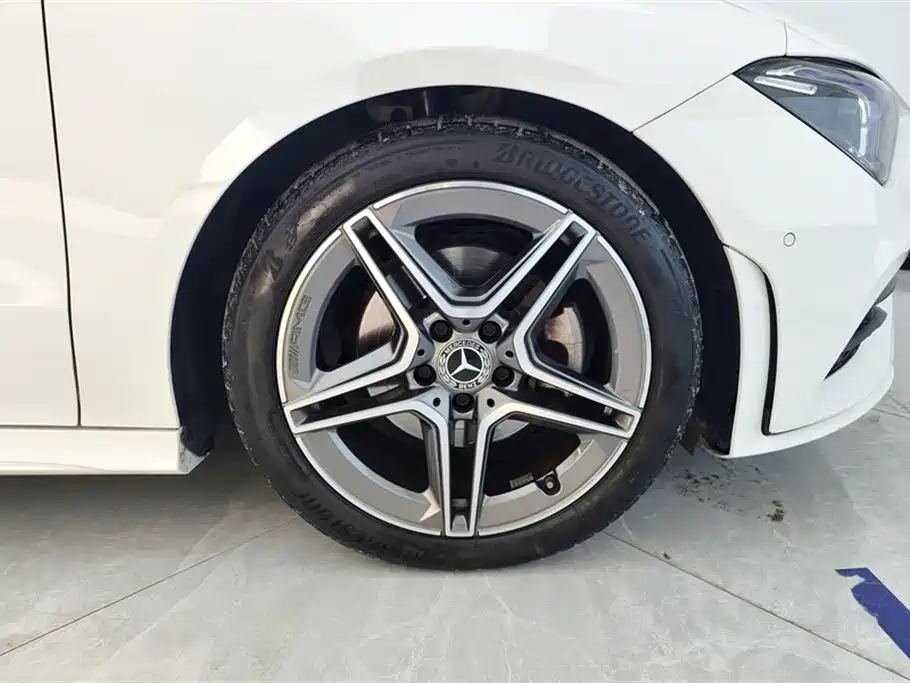 Mercedes-Benz CLA (Import) 2023 CLA 200 фото 6