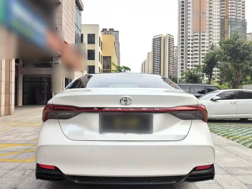 Toyota Avalon 2024 2.0L Luxury Edition фото 12